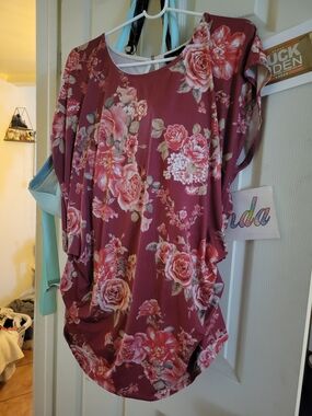 love J Mauve and Pink Rose Print Tunic With Ruched Sides Size 2xl